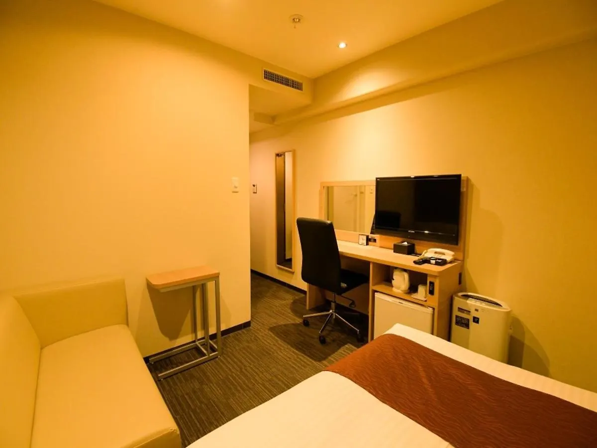 Via Inn Shin Osaka West 3*,  Japon